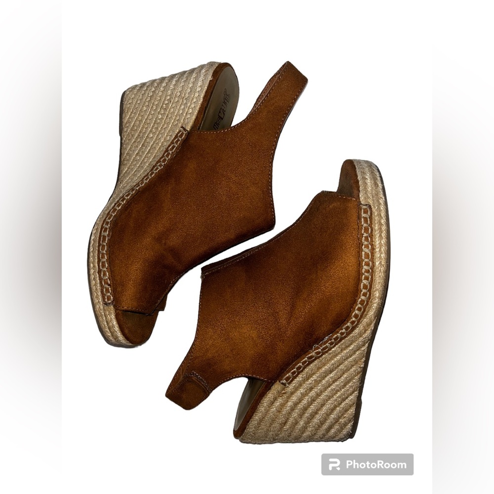 Brash Tan Wedges - Size 10